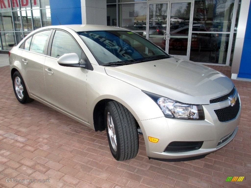 2013 Cruze LT - Champagne Silver Metallic / Jet Black photo #12