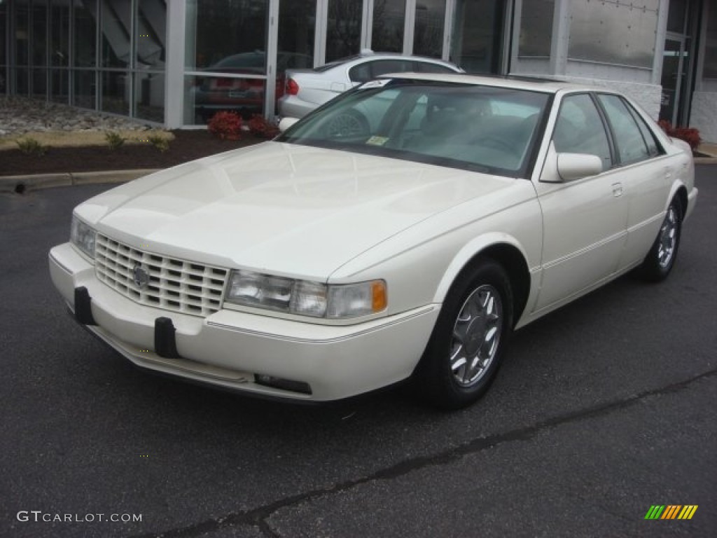 1997 Seville STS - White Diamond / Camel photo #8