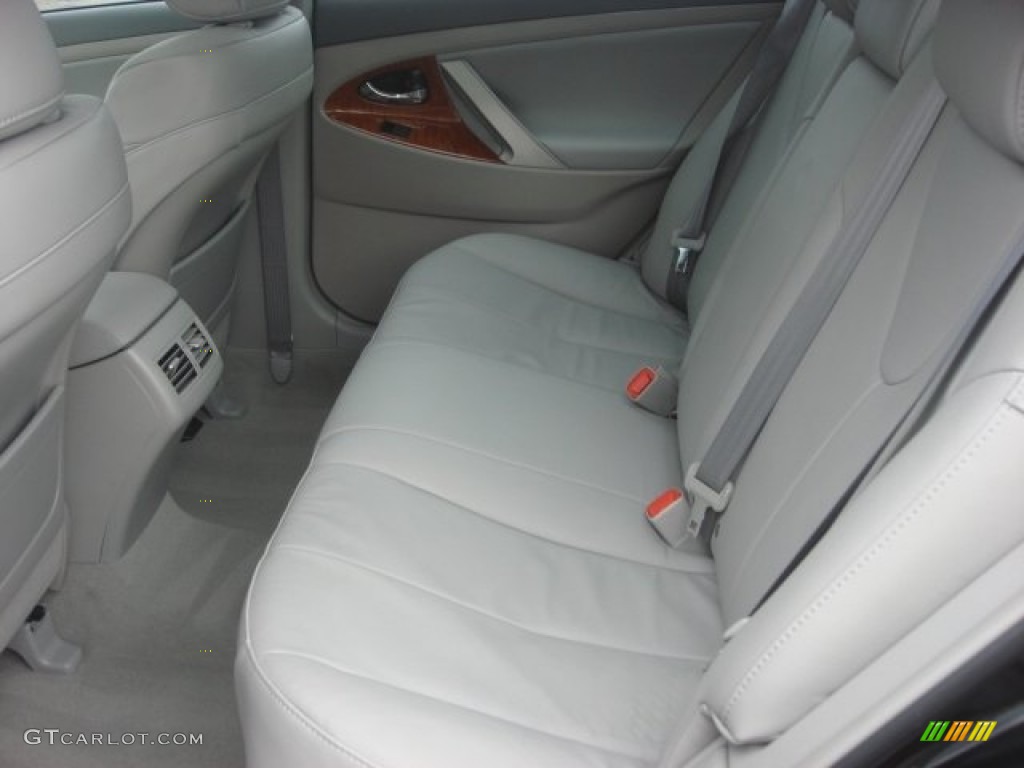 2009 Toyota Camry XLE Rear Seat Photos