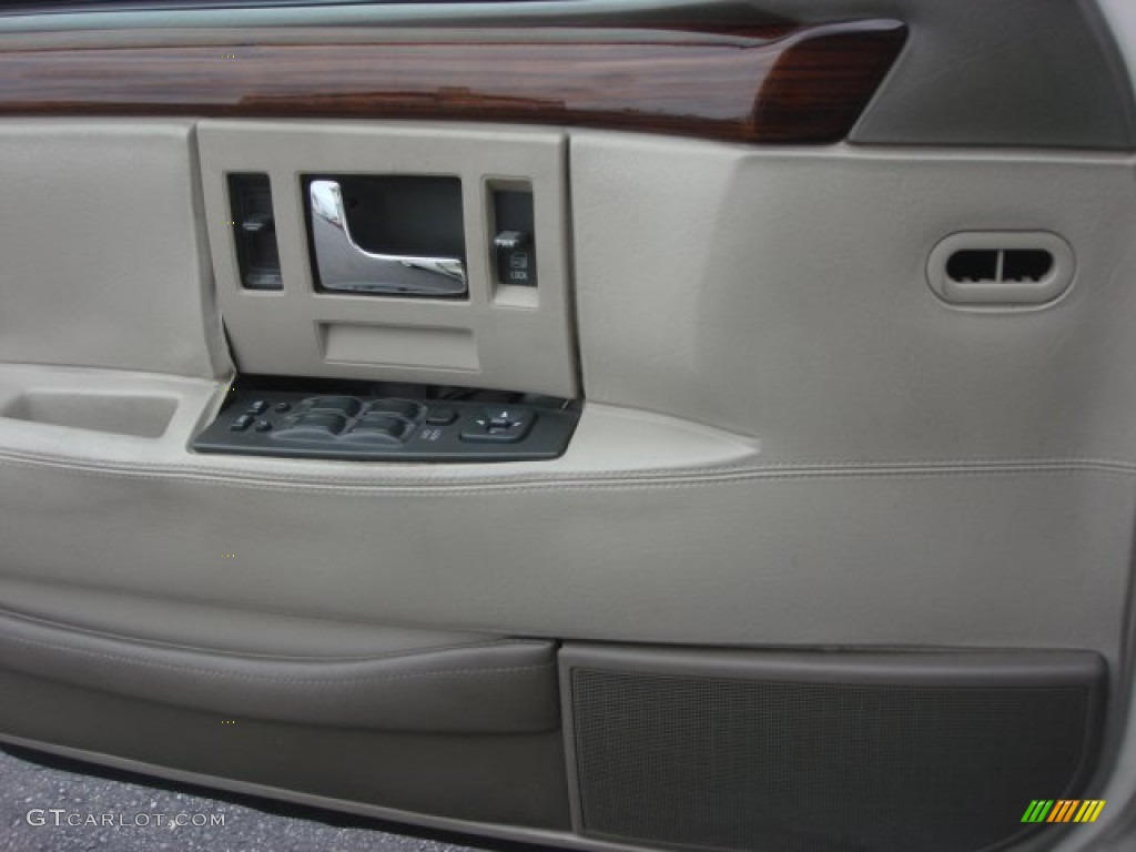 1997 Seville STS - White Diamond / Camel photo #16