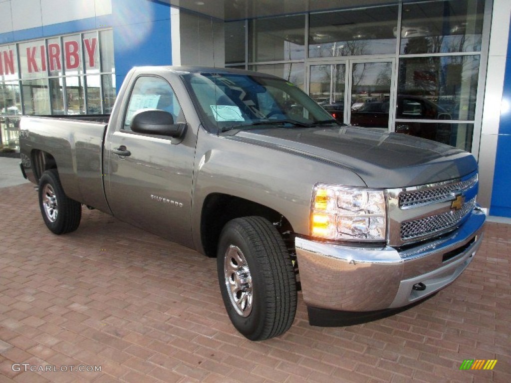 2013 Silverado 1500 LS Regular Cab 4x4 - Graystone Metallic / Dark Titanium photo #12