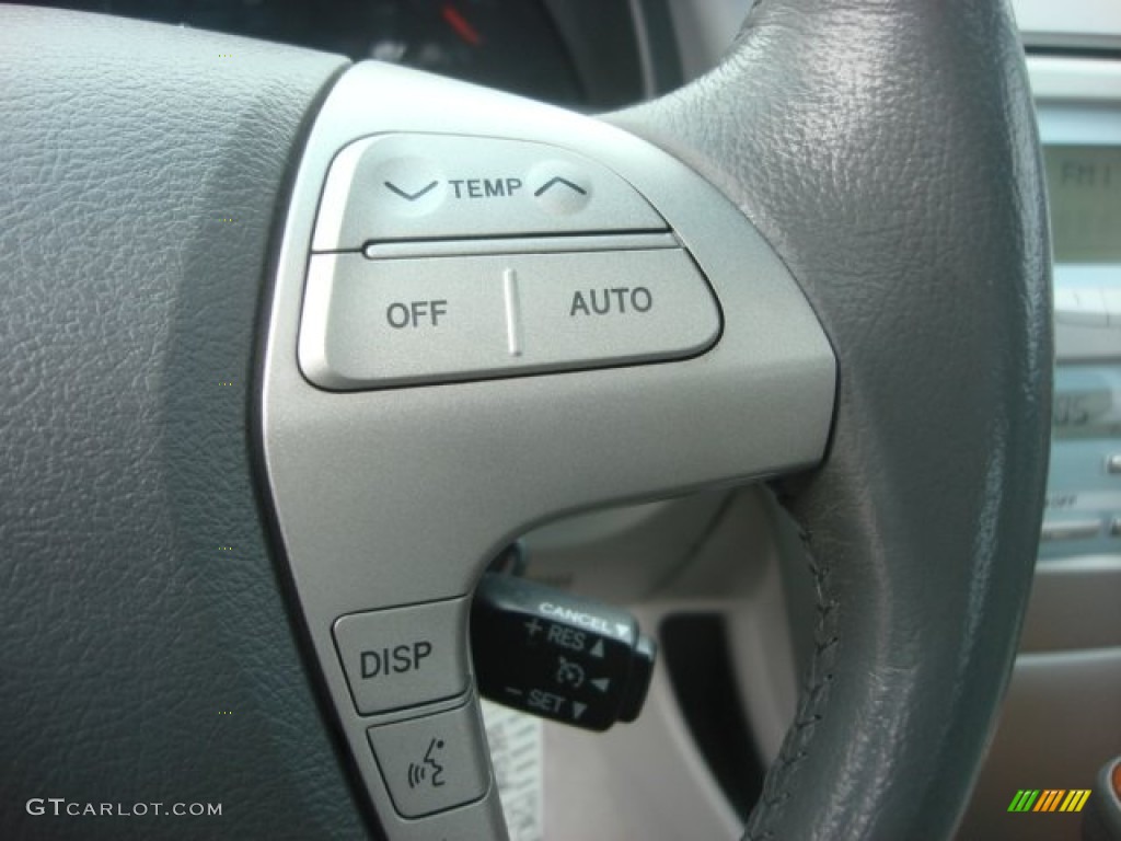 2009 Toyota Camry XLE Controls Photo #77909338