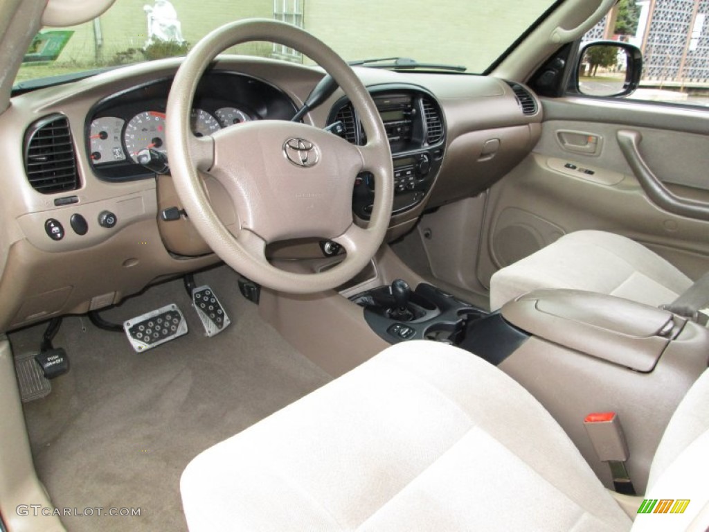 Oak Interior 2004 Toyota Sequoia SR5 4x4 Photo #77910277