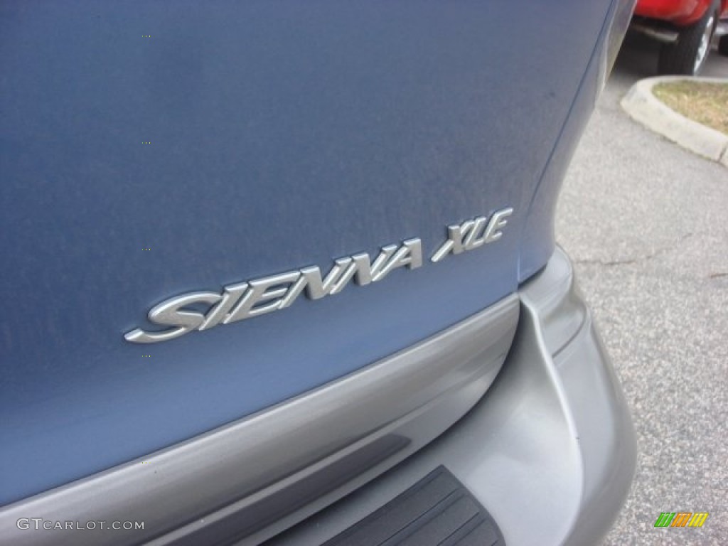 2003 Sienna XLE - Denim Blue Pearl / Gray photo #28