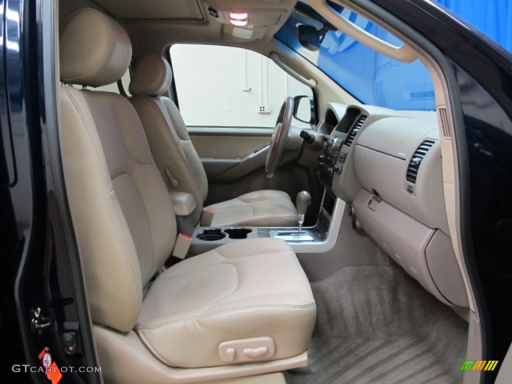 2008 Pathfinder SE V8 4x4 - Majestic Blue / Cafe Latte photo #22