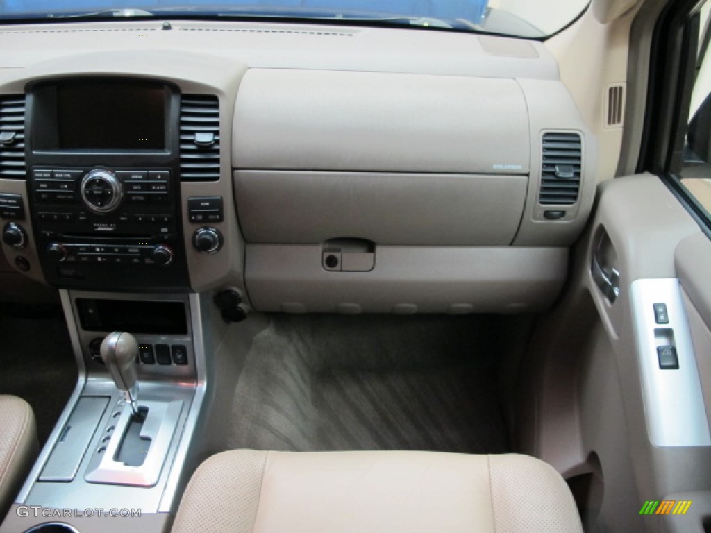 2008 Pathfinder SE V8 4x4 - Majestic Blue / Cafe Latte photo #25