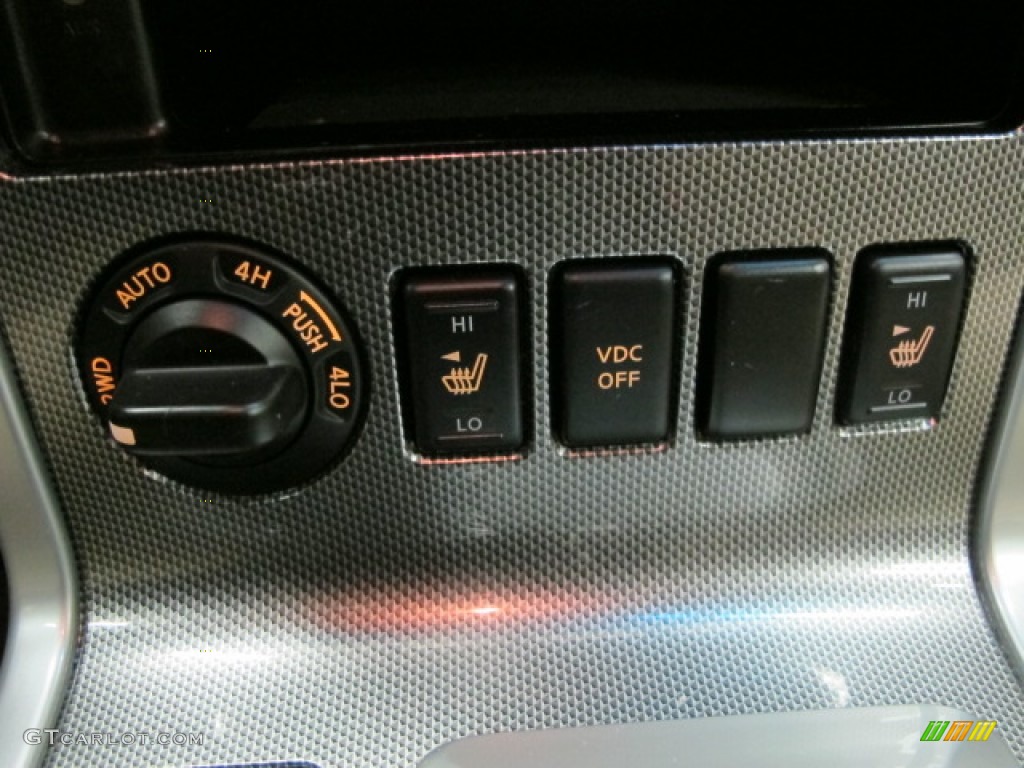 2008 Nissan Pathfinder SE V8 4x4 Controls Photo #77910844