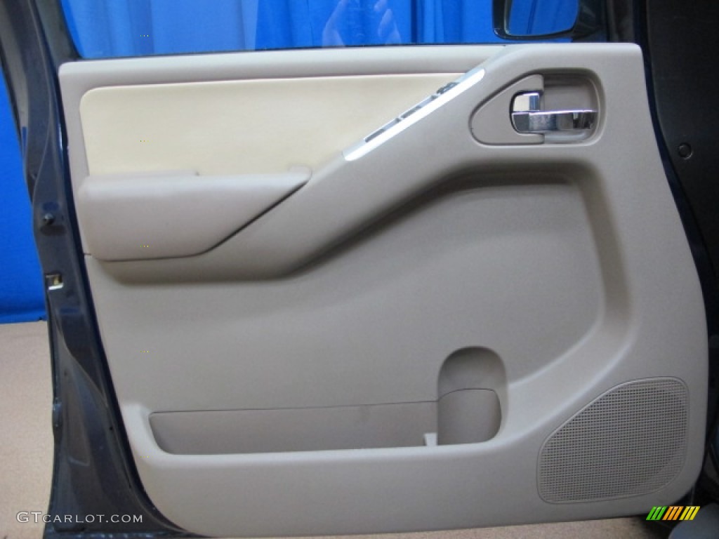 2008 Nissan Pathfinder SE V8 4x4 Door Panel Photos