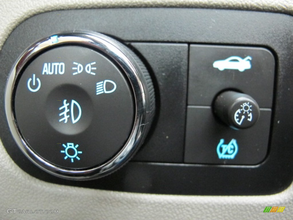 2011 Chevrolet Impala LT Controls Photo #77912078