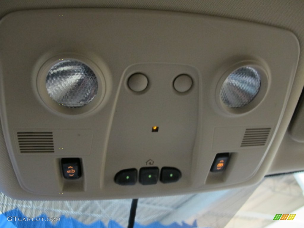 2008 Buick Enclave CXL Controls Photo #77913091