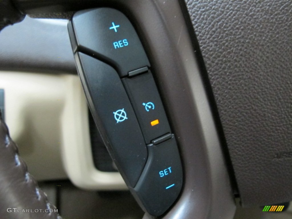 2008 Buick Enclave CXL Controls Photo #77913170