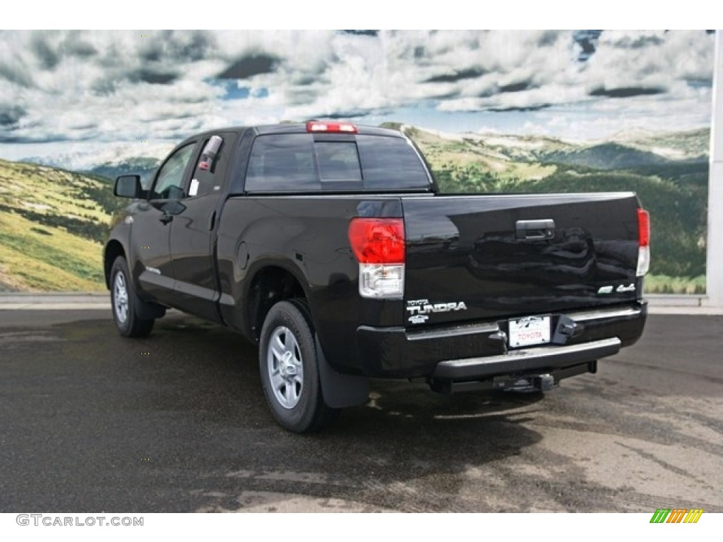 2013 Tundra SR5 Double Cab 4x4 - Black / Graphite photo #2