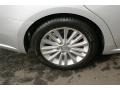 2013 Toyota Avalon Hybrid Limited Wheel and Tire Photo