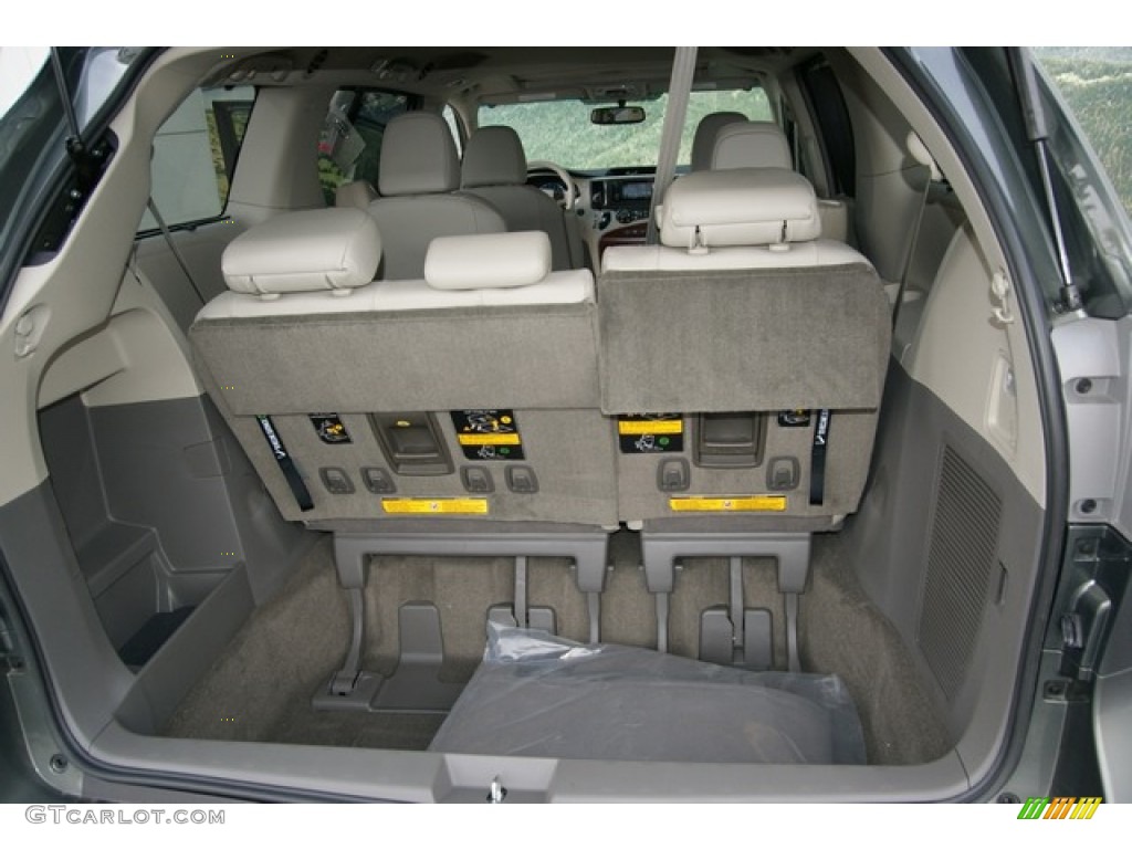 2013 Toyota Sienna XLE AWD Trunk Photo #77919199