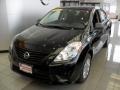 Super Black - Versa 1.6 S Sedan Photo No. 1
