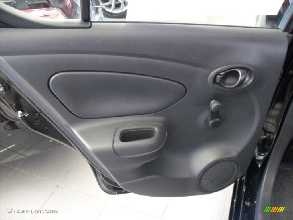 2012 Nissan Versa 1.6 S Sedan Charcoal Door Panel Photo #77920173