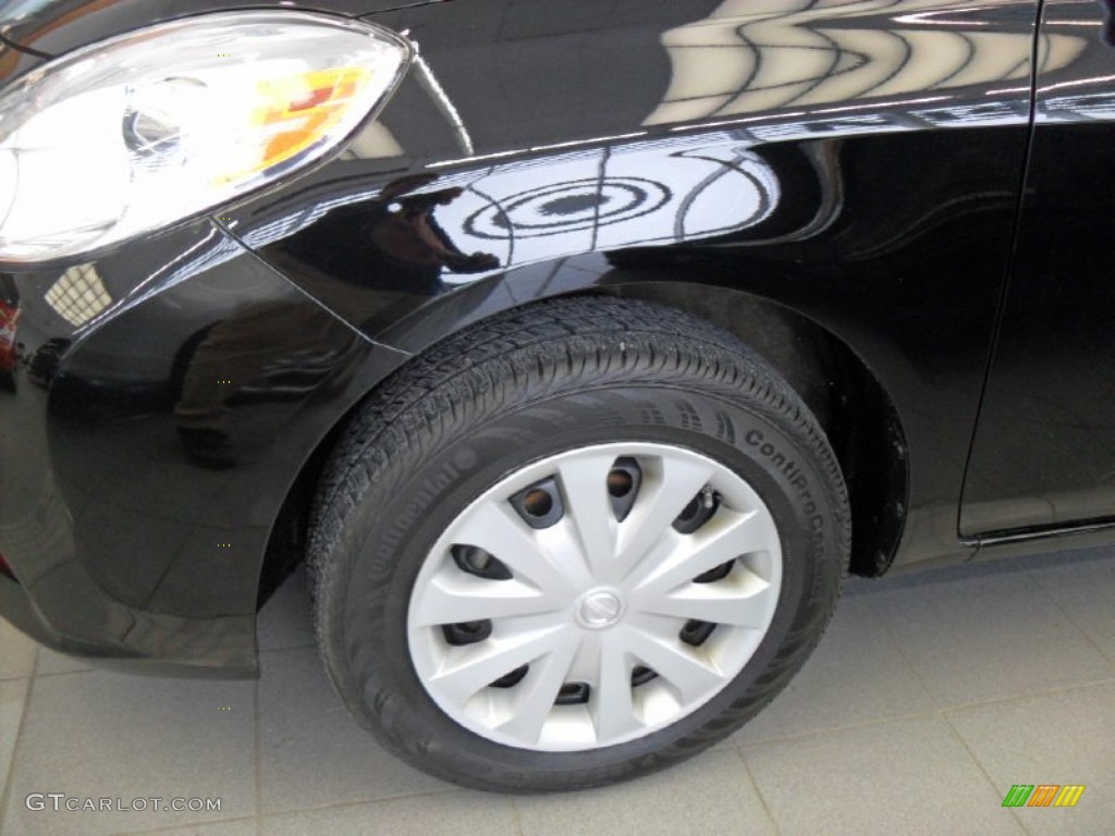 2012 Nissan Versa 1.6 S Sedan Wheel Photos