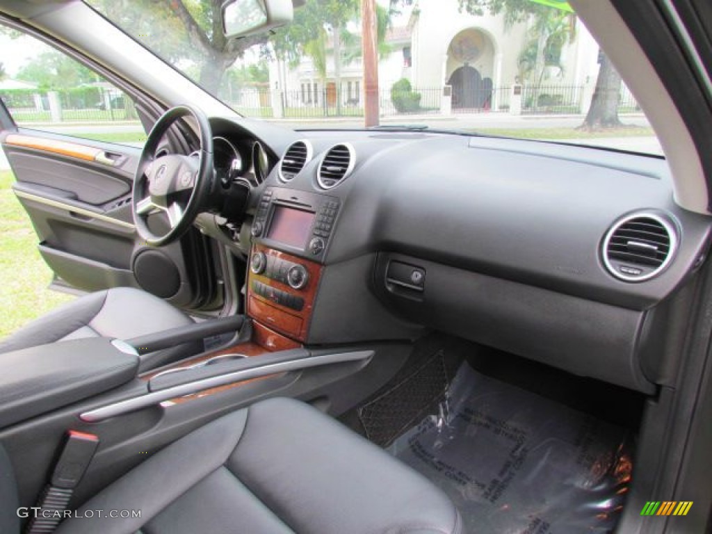 2009 Mercedes-Benz ML 350 Black Dashboard Photo #77920747