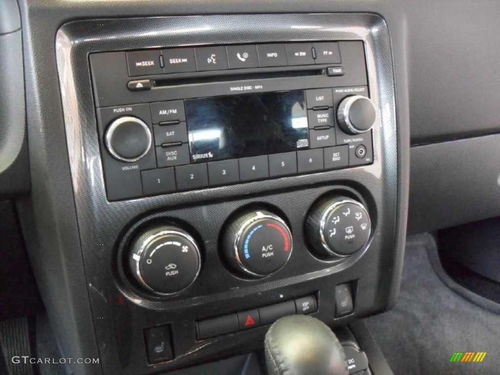 2009 Dodge Challenger R/T Controls Photo #77921266