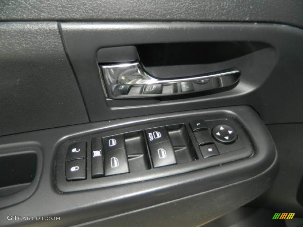 2012 Jeep Liberty Sport Controls Photo #77921895