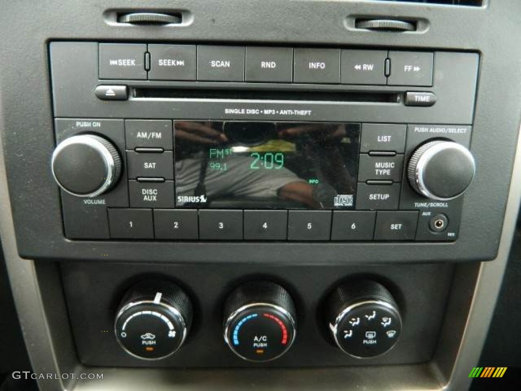 2012 Jeep Liberty Sport Audio System Photos