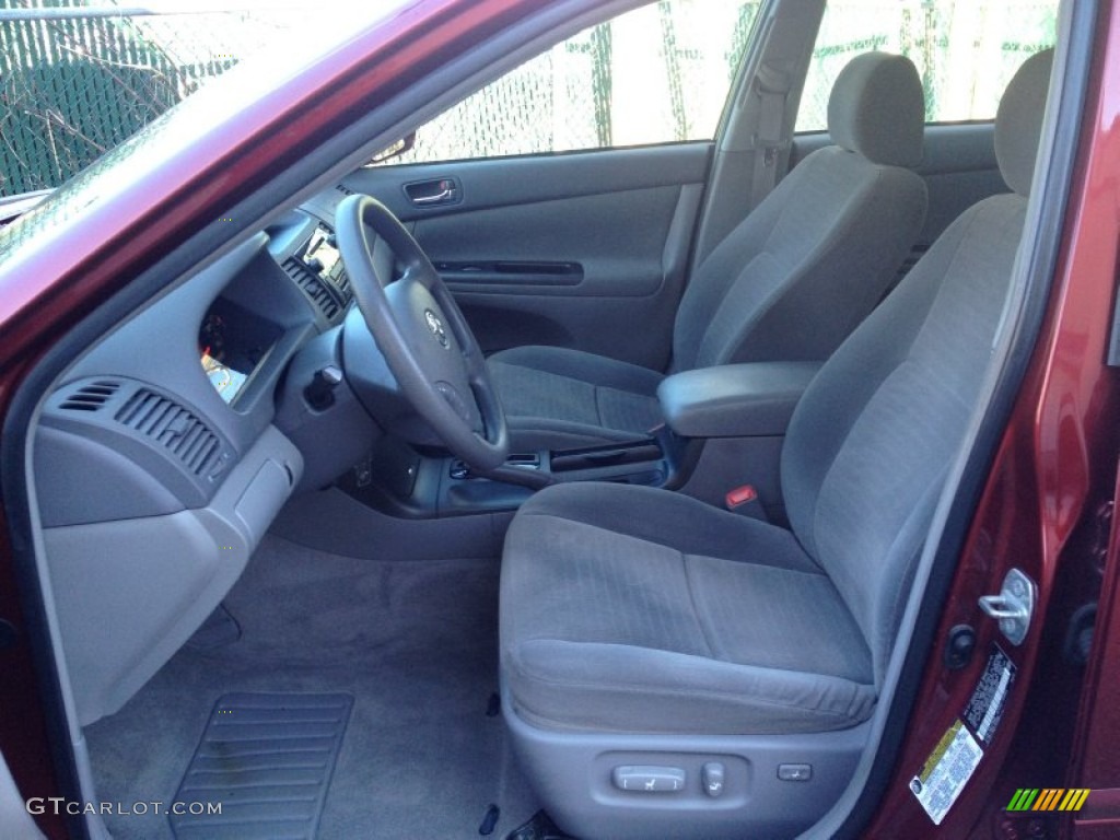 Gray Interior 2005 Toyota Camry LE Photo #77926158