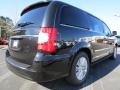 Brilliant Black Crystal Pearl - Town & Country Touring - L Photo No. 3
