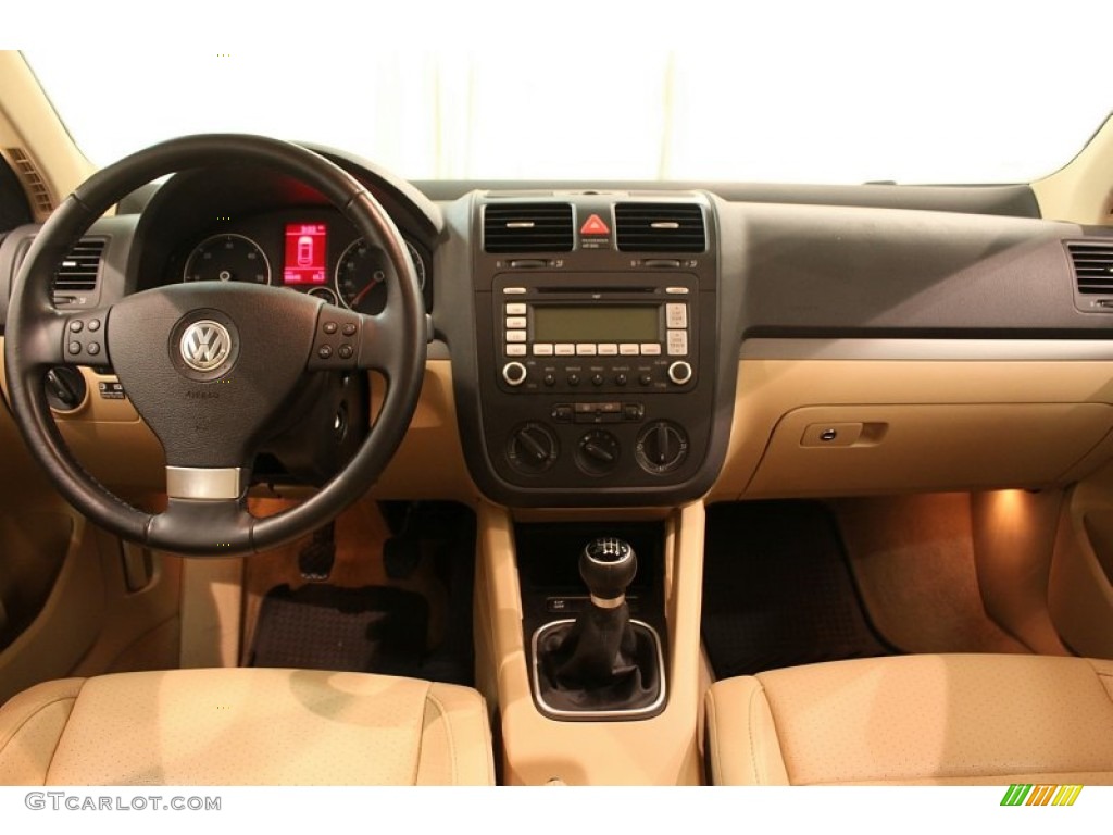 2009 Volkswagen Jetta TDI Sedan Dashboard Photos