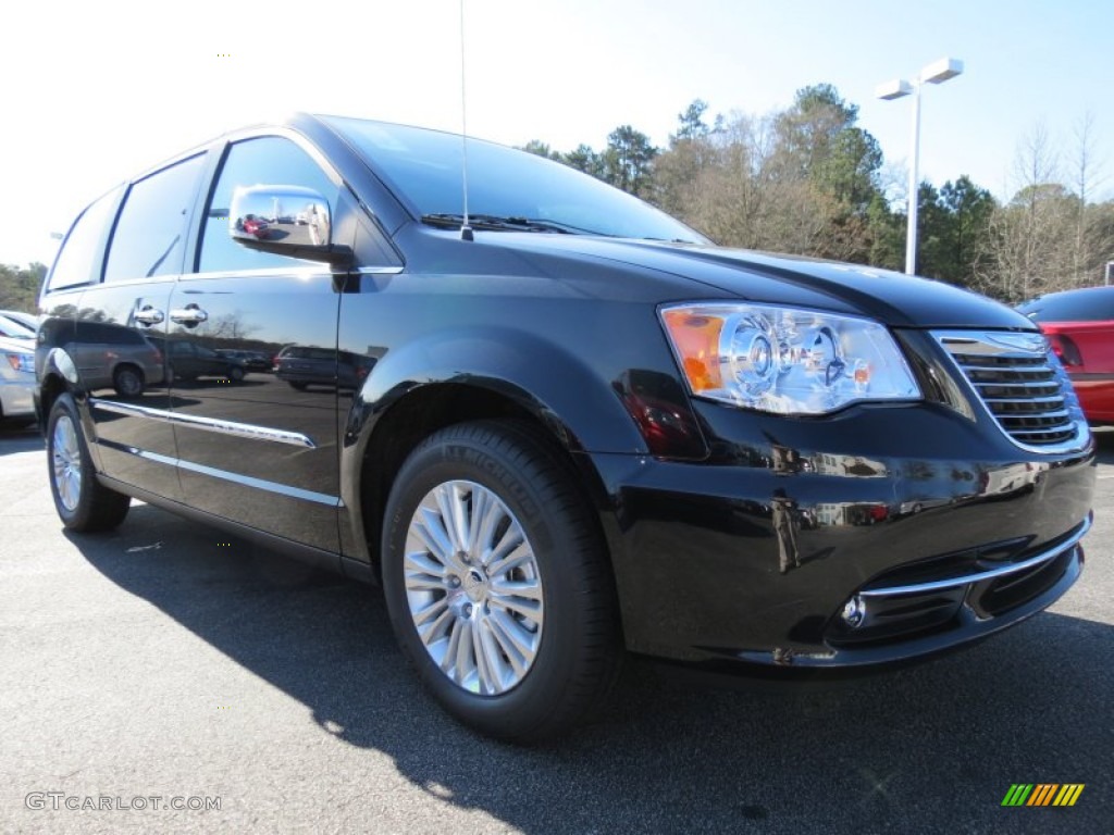 2013 Town & Country Limited - Brilliant Black Crystal Pearl / Dark Frost Beige/Medium Frost Beige photo #4