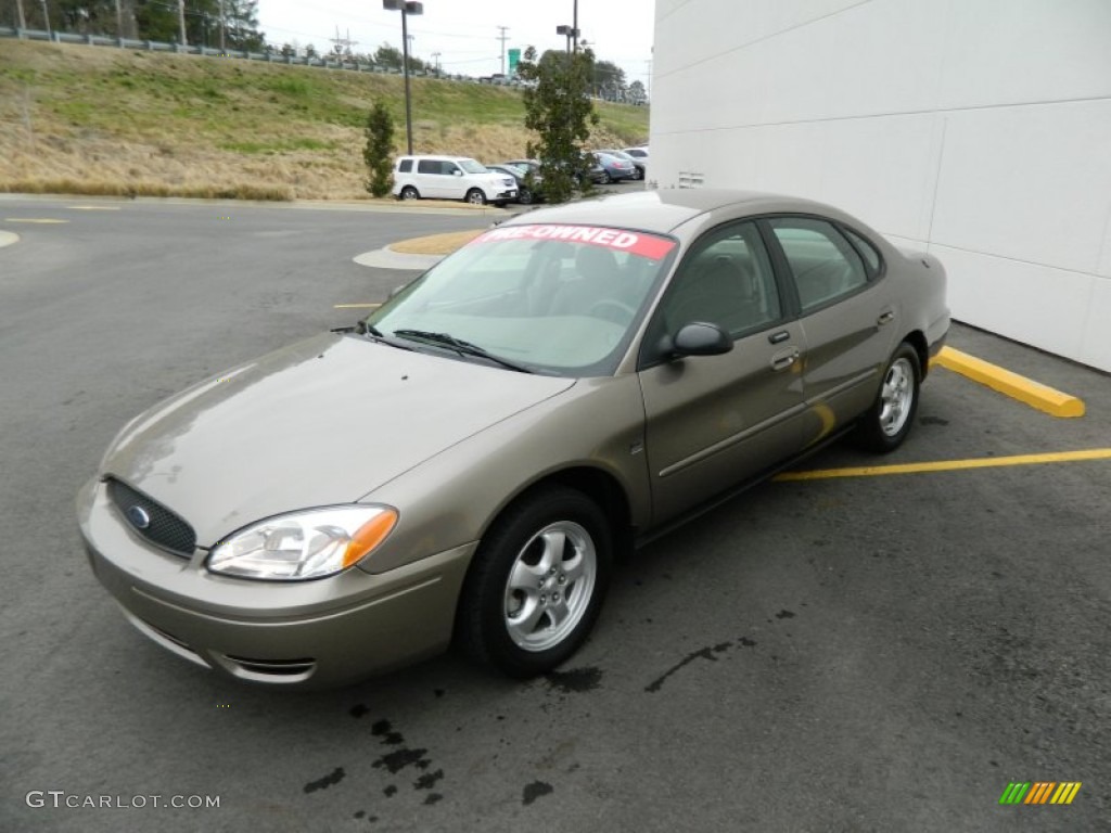 2004 Taurus SES Sedan - Arizona Beige Metallic / Medium Parchment photo #3