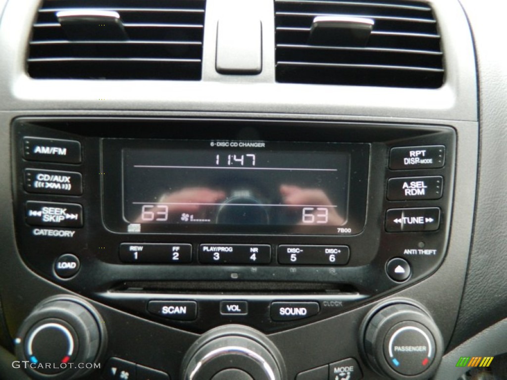 2005 Honda Accord Hybrid Sedan Audio System Photo #77929716