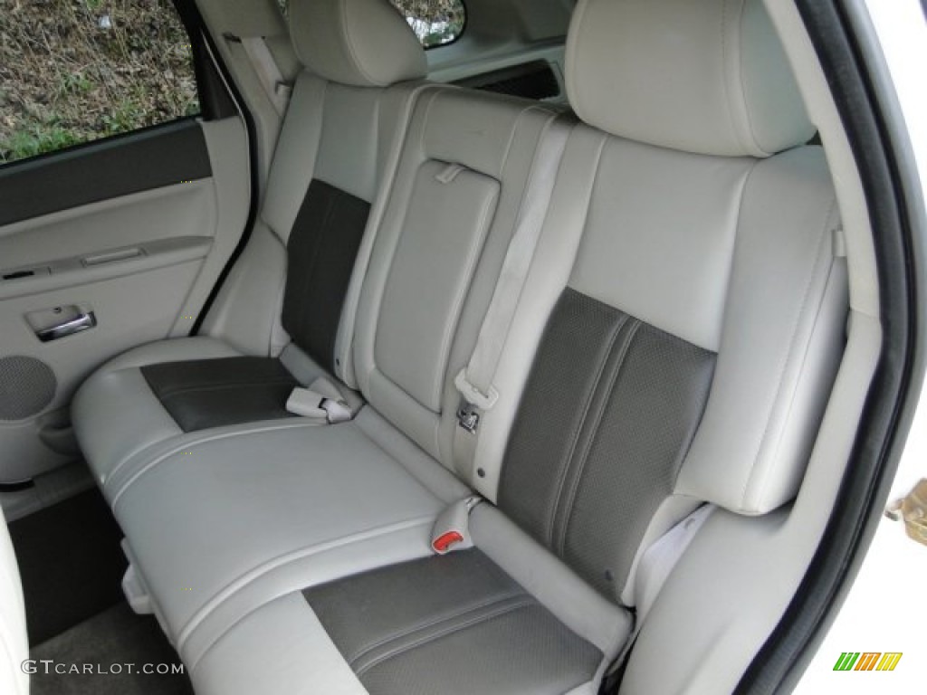 2005 Jeep Grand Cherokee Limited 4x4 Rear Seat Photo #77929767