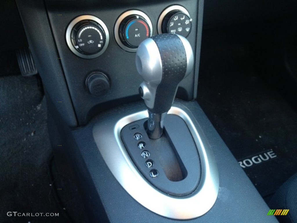 2011 Rogue S AWD - Platinum Graphite / Black photo #12