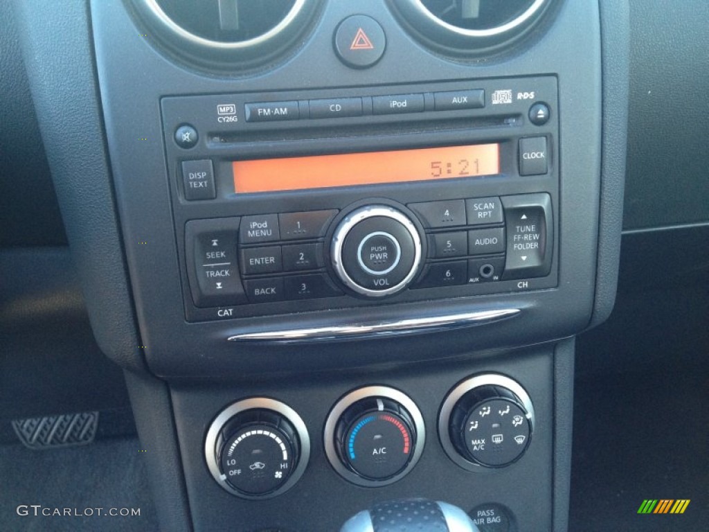 2011 Rogue S AWD - Platinum Graphite / Black photo #13