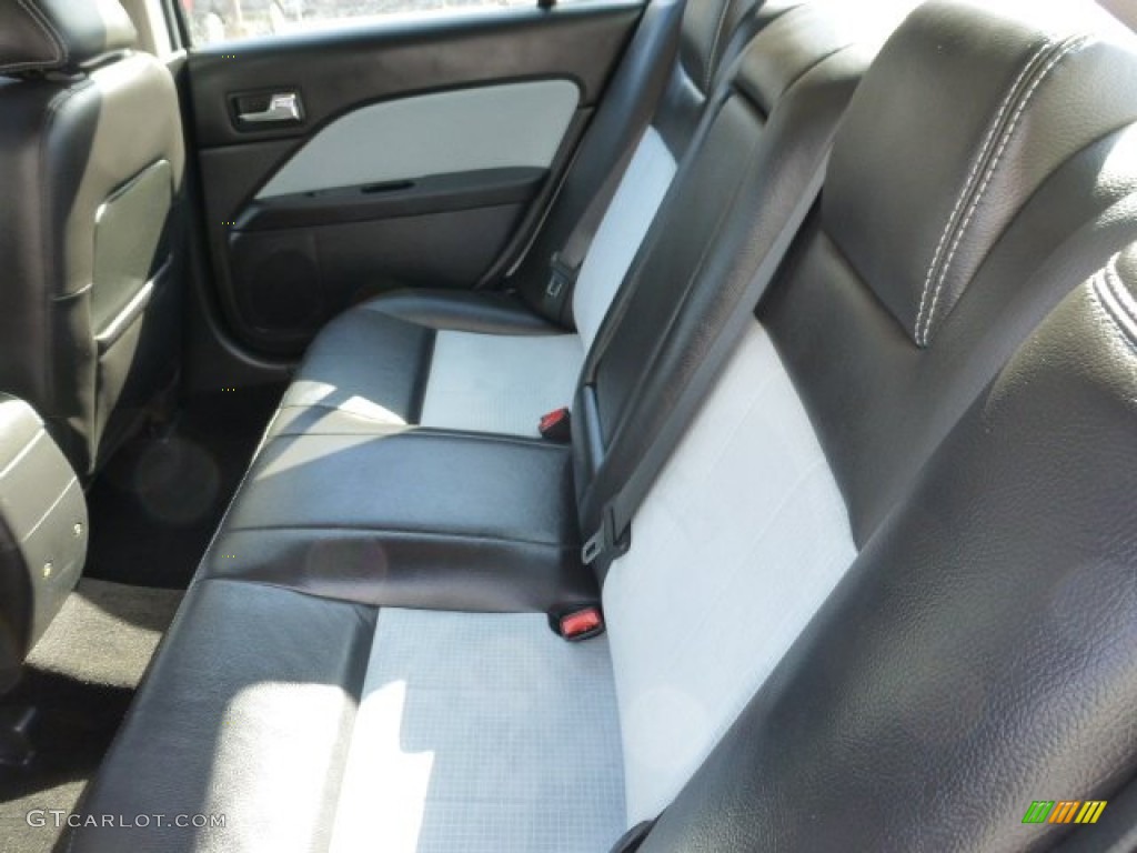2009 Mercury Milan I4 Appearance Package Rear Seat Photos