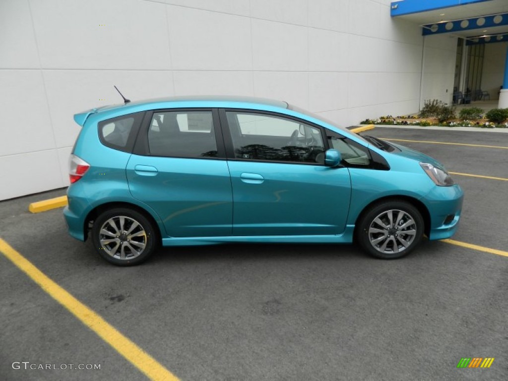 Blue Raspberry Metallic 2013 Honda Fit Sport Exterior Photo #77931004