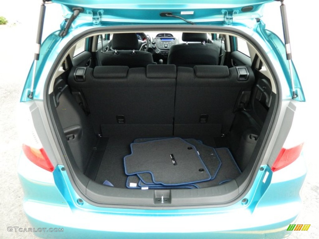 2013 Honda Fit Sport Trunk Photos