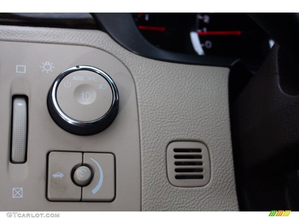 2008 Cadillac DTS Standard DTS Model Controls Photo #77933349