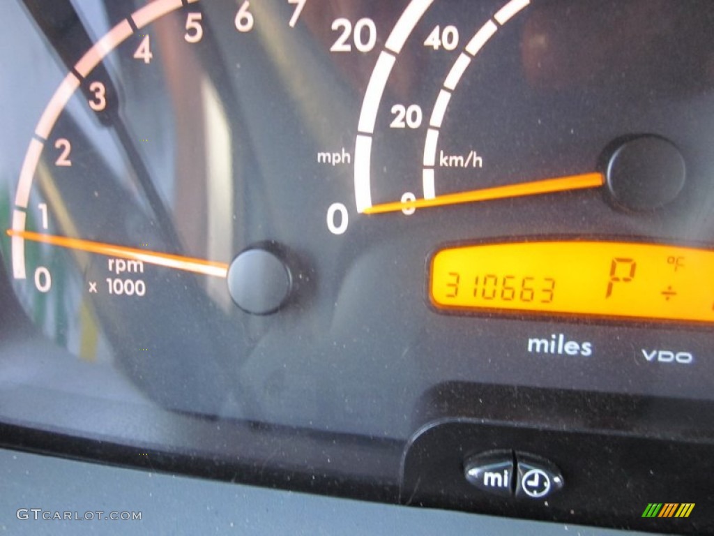 2004 Sprinter Van 2500 High Roof Passenger - Brilliant Silver Metallic / Gray photo #27