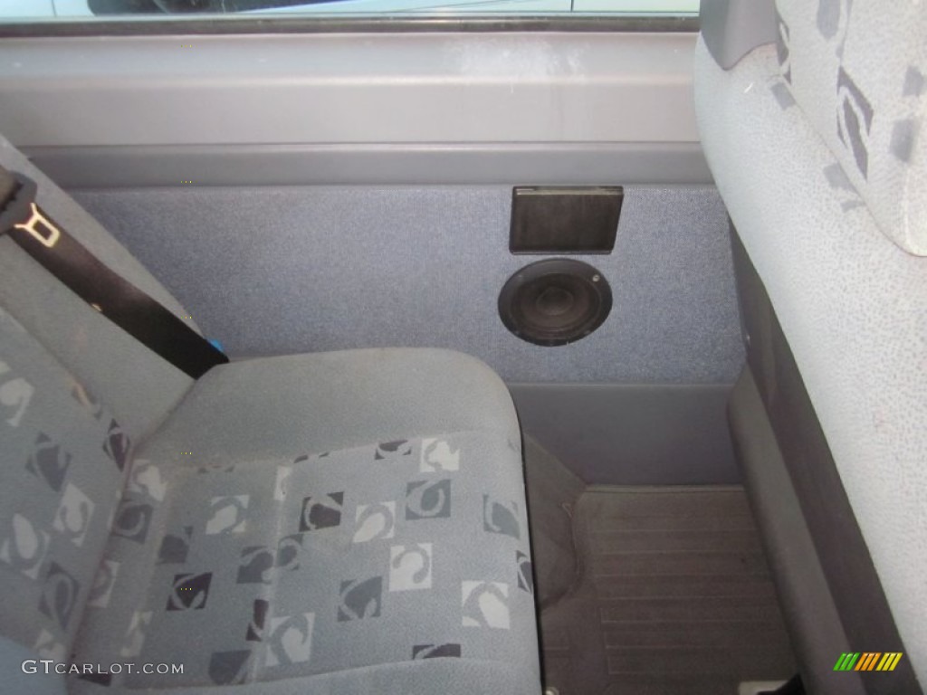 2004 Sprinter Van 2500 High Roof Passenger - Brilliant Silver Metallic / Gray photo #38