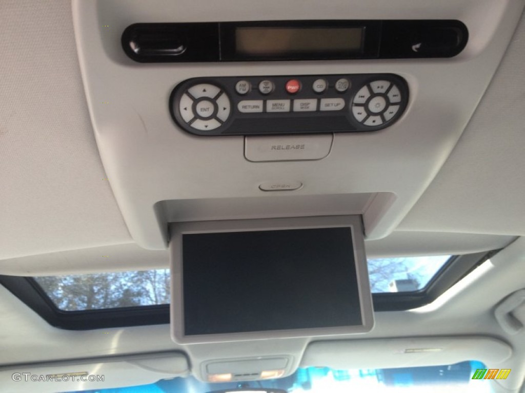 2005 Honda Odyssey Touring Entertainment System Photo #77936089