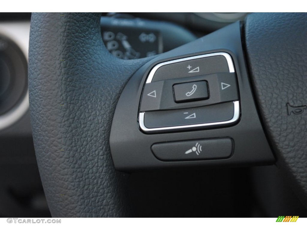 2013 Volkswagen Passat 2.5L S Controls Photo #77936333
