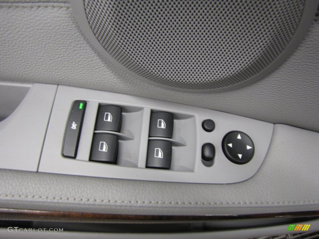 2011 BMW 3 Series 328i xDrive Sedan Controls Photo #77936346
