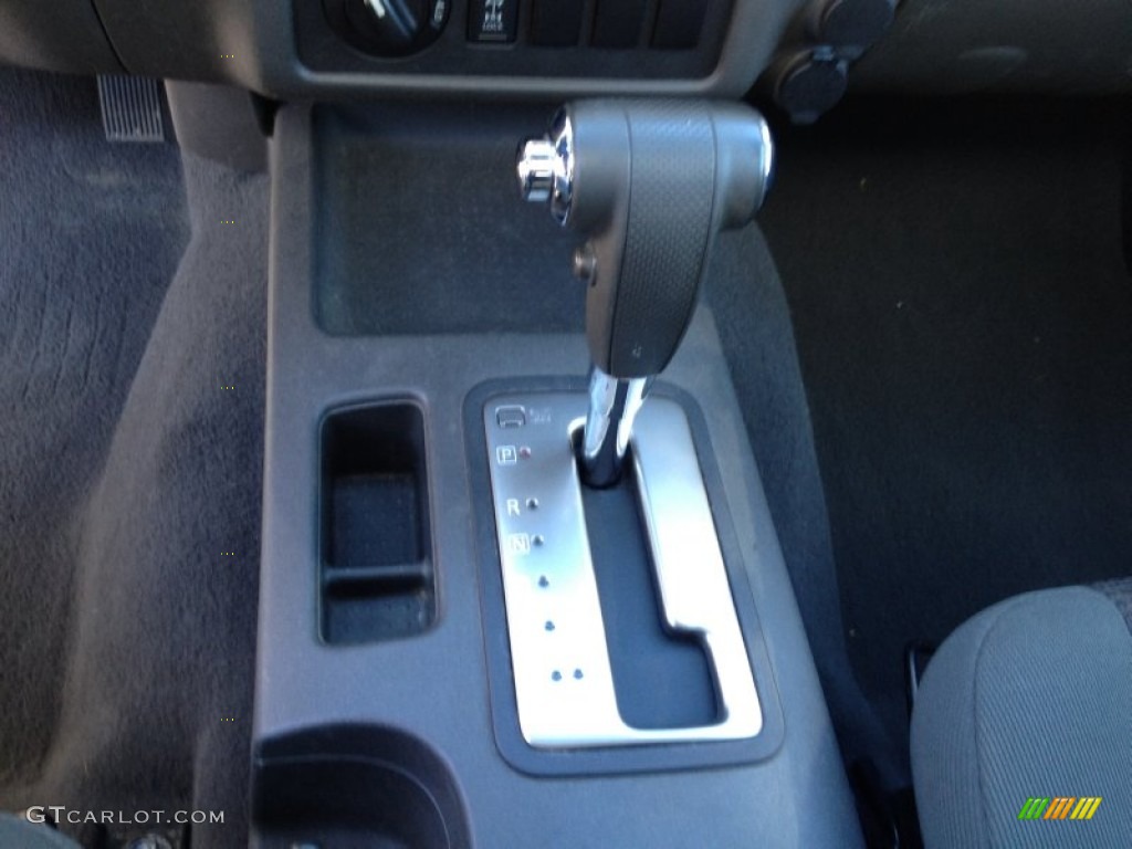 2006 Nissan Frontier NISMO Crew Cab 4x4 Transmission Photos