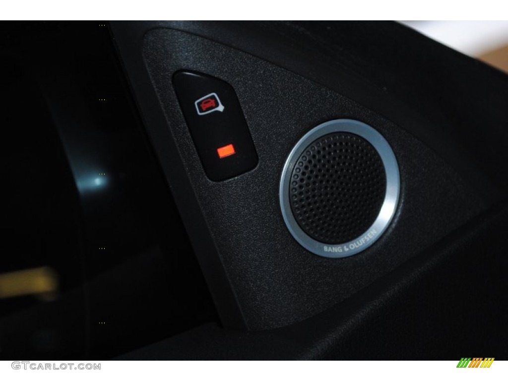 2011 Audi S5 4.2 FSI quattro Coupe Audio System Photos