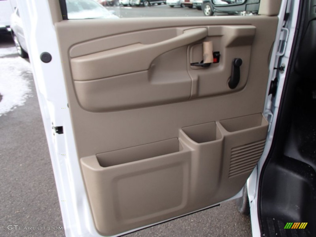 2013 Chevrolet Express 2500 Cargo Van Neutral Door Panel Photo #77939976