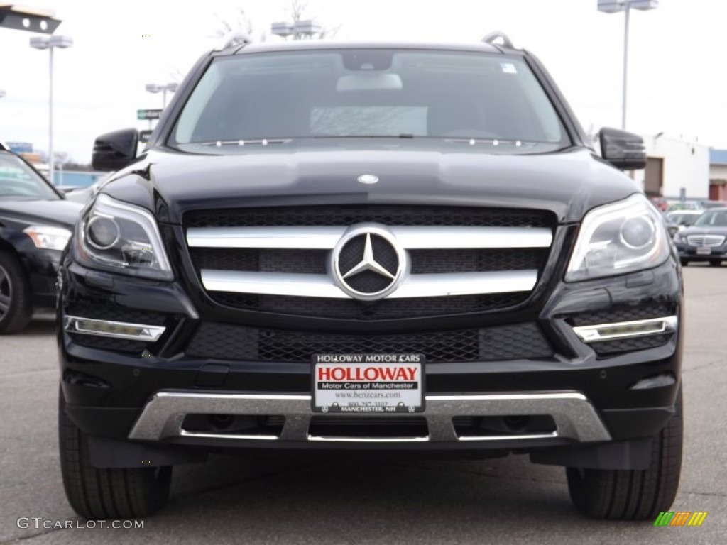 2013 GL 450 4Matic - Black / Black photo #2