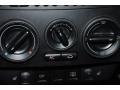 2005 Volkswagen New Beetle GLS Convertible Controls