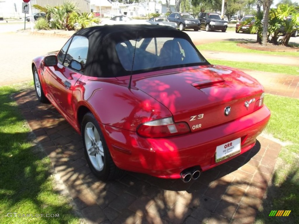 2002 Z3 2.5i Roadster - Bright Red / Dream Red photo #3