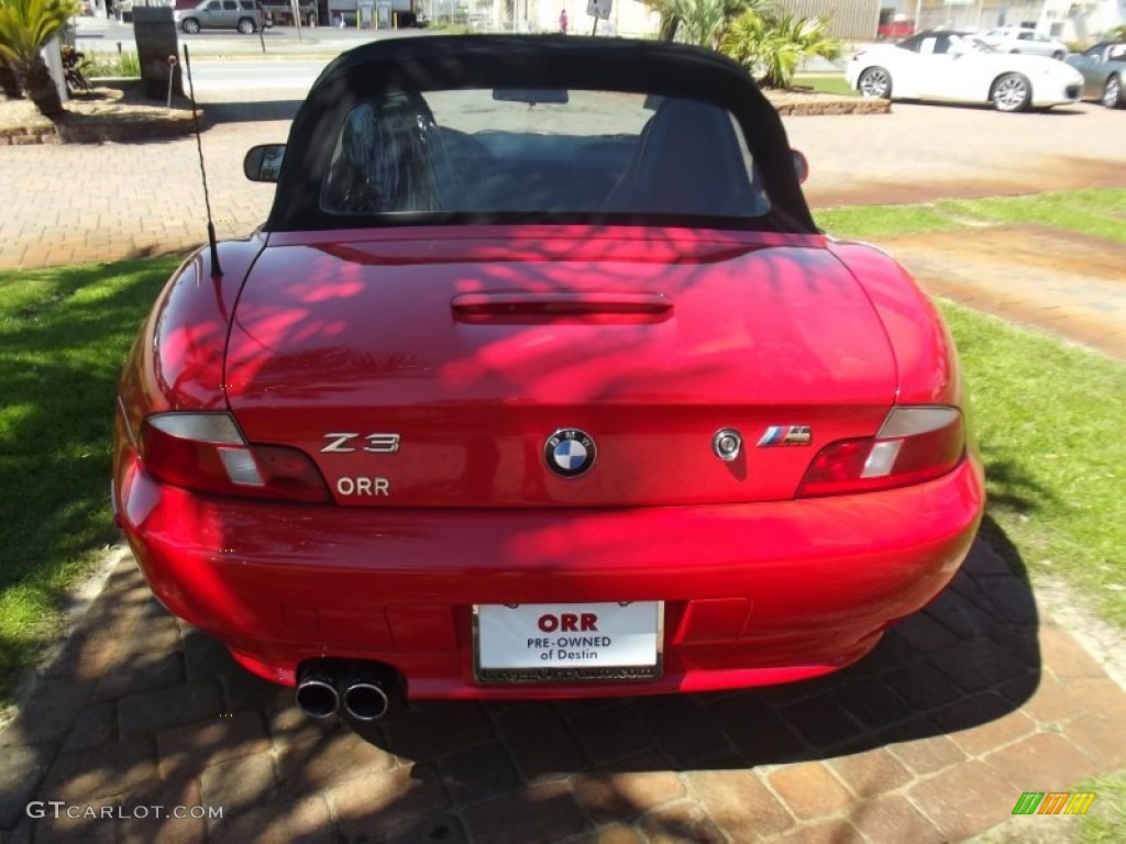 2002 Z3 2.5i Roadster - Bright Red / Dream Red photo #4